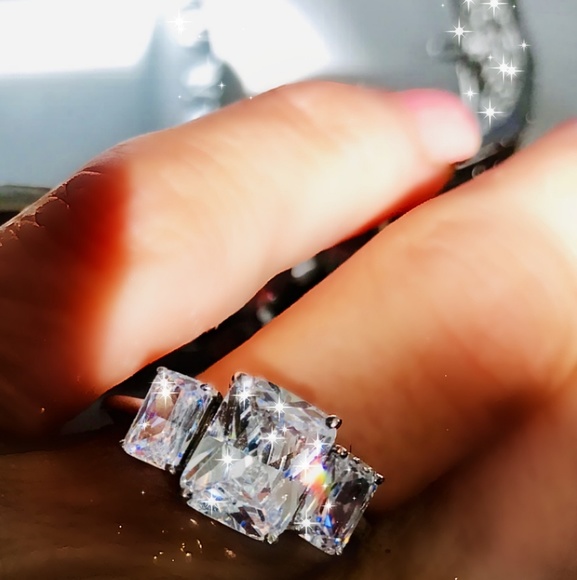 My Custom Design Jewelry - 👑'5CTTW' AUTH MOISSANITE 3STONE EMERALD CUT👑6.5